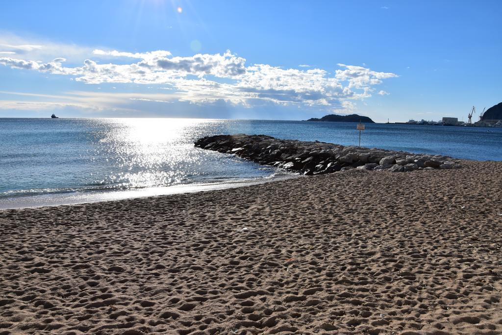 Studio Le Pénéqué des Anges La Ciotat Extérieur photo